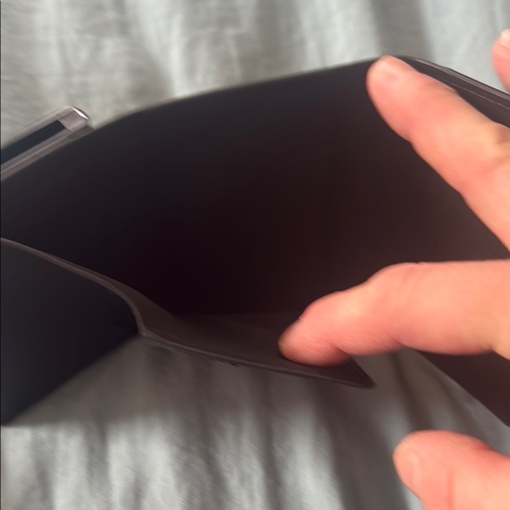 Black RFID Protection Wallet - Picture 3 of 5